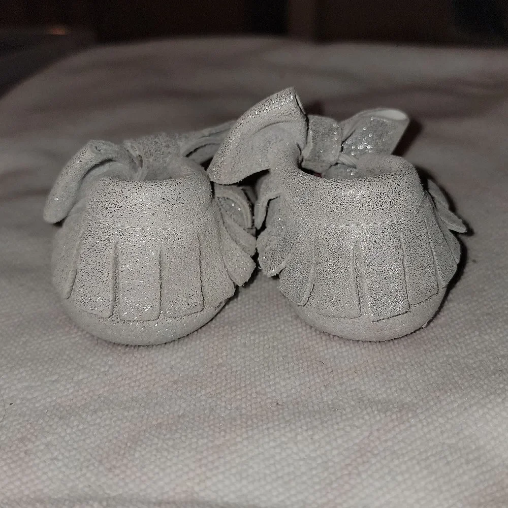 MONKEY FEET Bow & Tassles Leather Soft Sole Leather Moccasins Shoes 3-6 Months